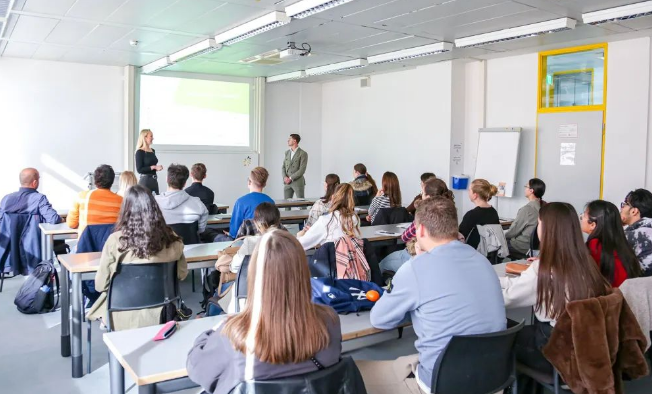 德国本科教育：提供卓越的学术环境与广阔的发展空间 